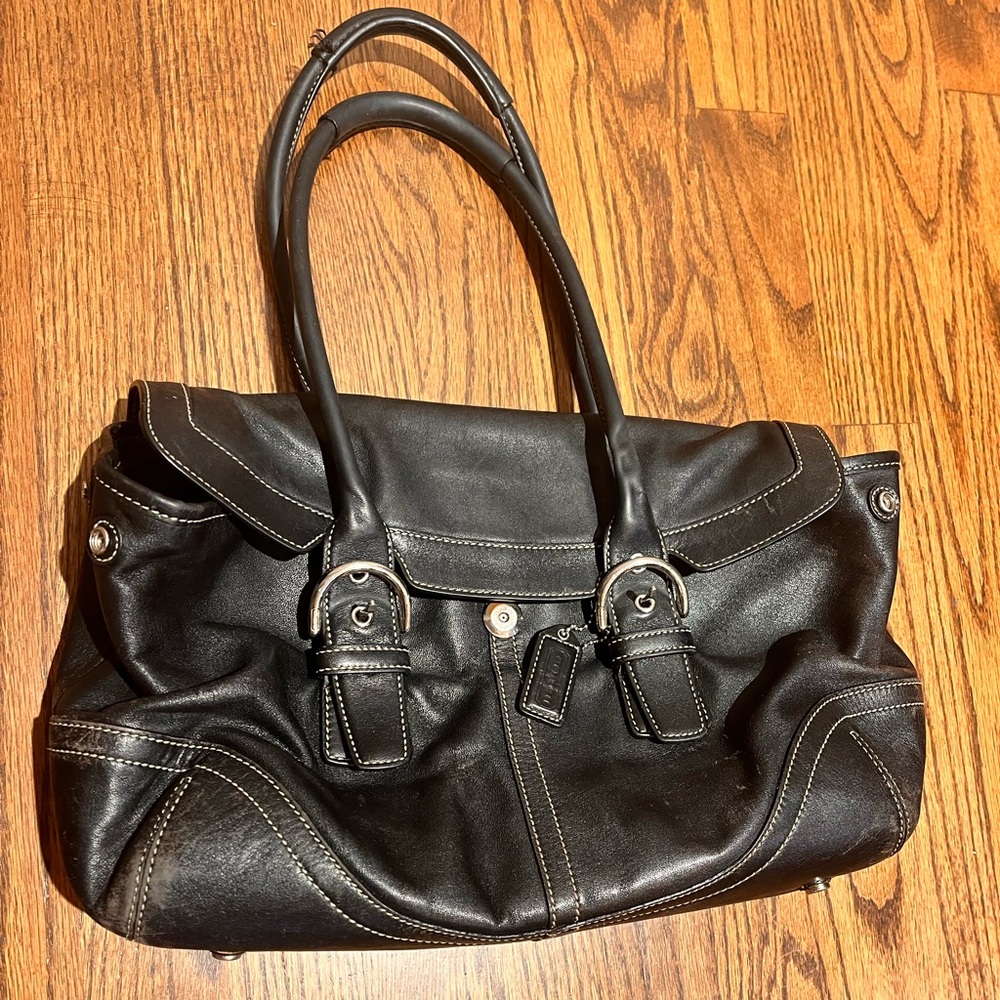 COACH SOHO BLACK LEATHER FLAP SATCHEL - Picture 2 of 8